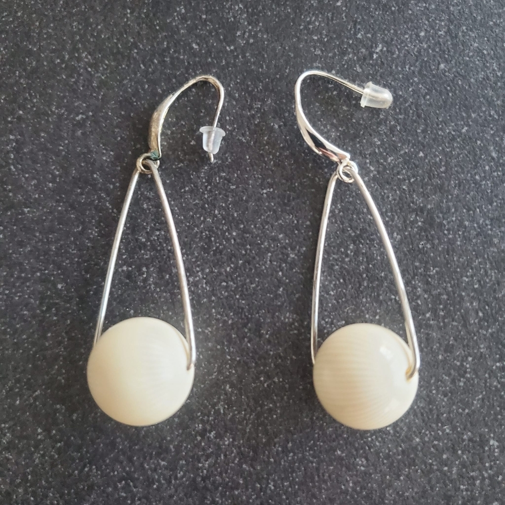 Artisan Elegant Cream and Silver Dangle Drop Earrings